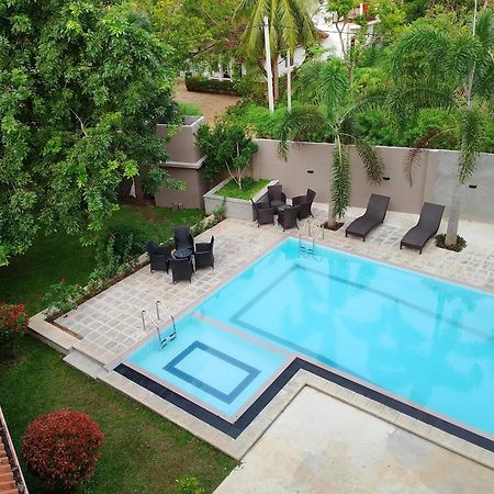 Malindu Yala Gate Hotel Tissamaharama Ngoại thất bức ảnh