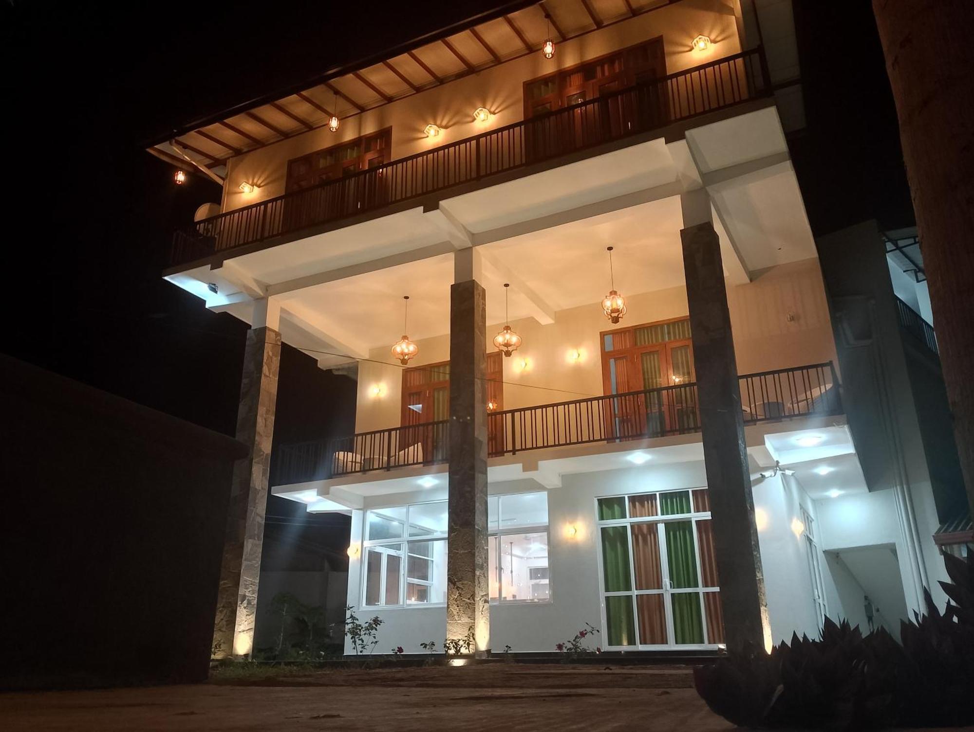 Malindu Yala Gate Hotel Tissamaharama Ngoại thất bức ảnh