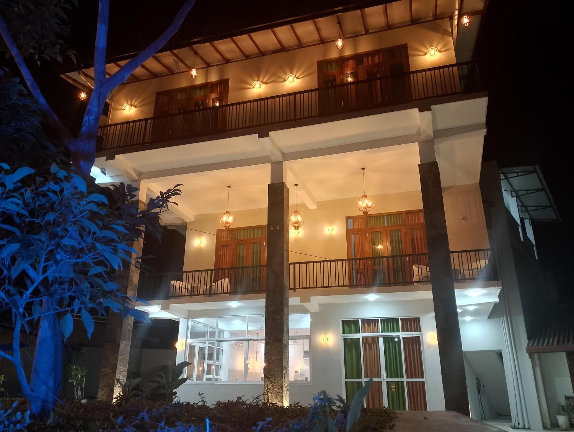 Malindu Yala Gate Hotel Tissamaharama Ngoại thất bức ảnh