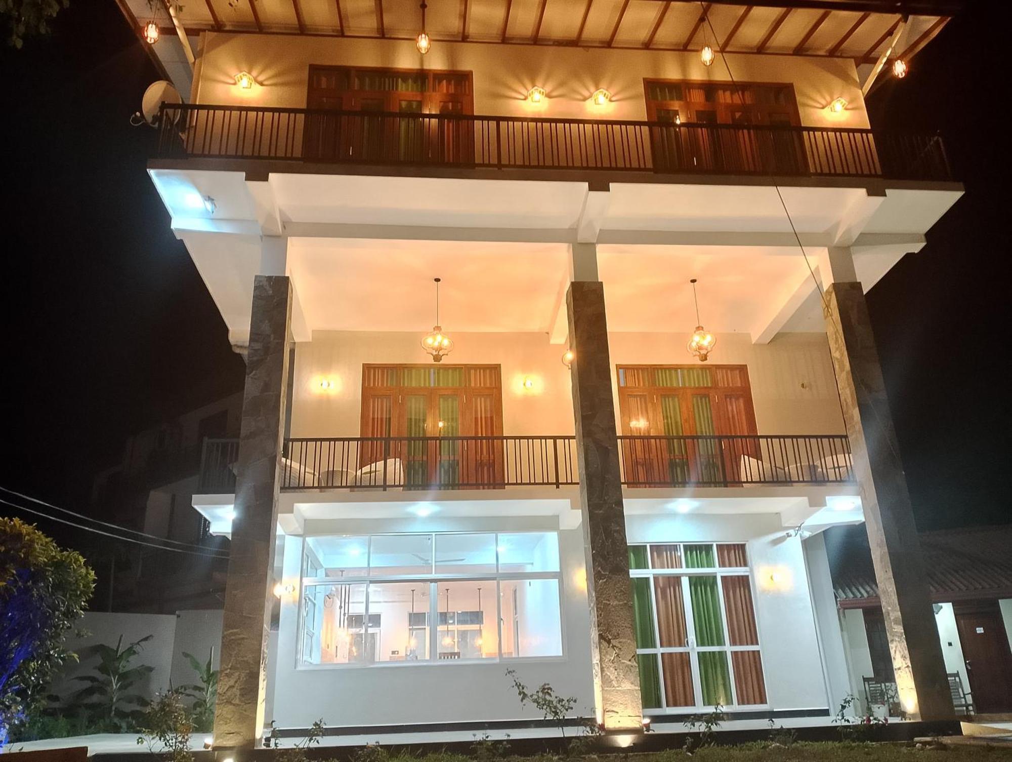 Malindu Yala Gate Hotel Tissamaharama Ngoại thất bức ảnh