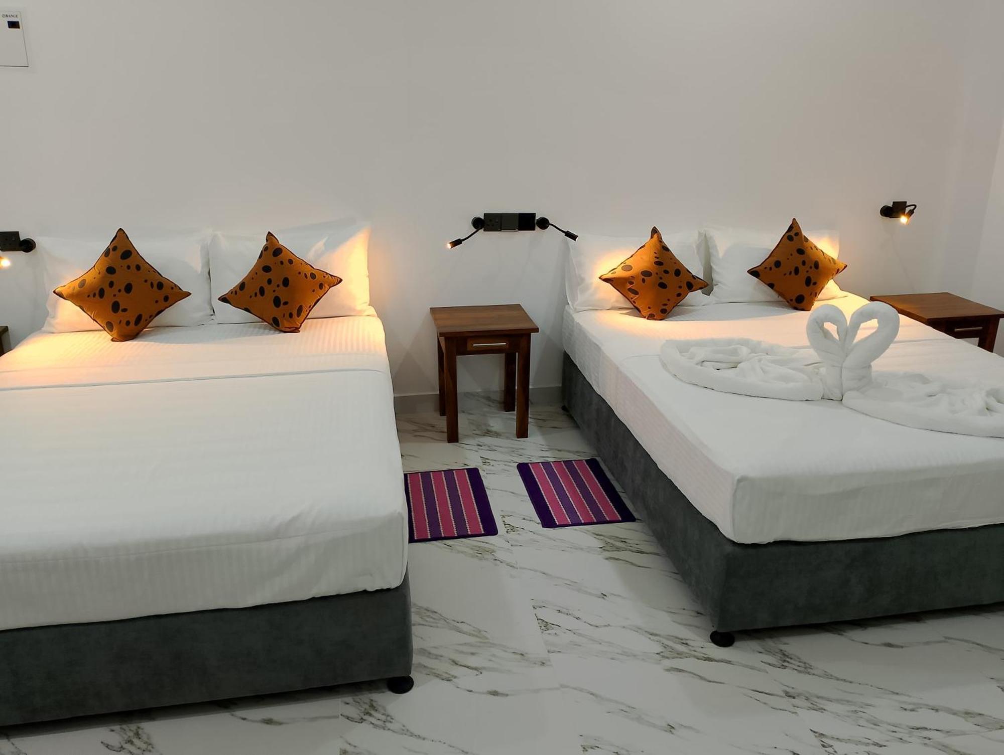 Malindu Yala Gate Hotel Tissamaharama Ngoại thất bức ảnh