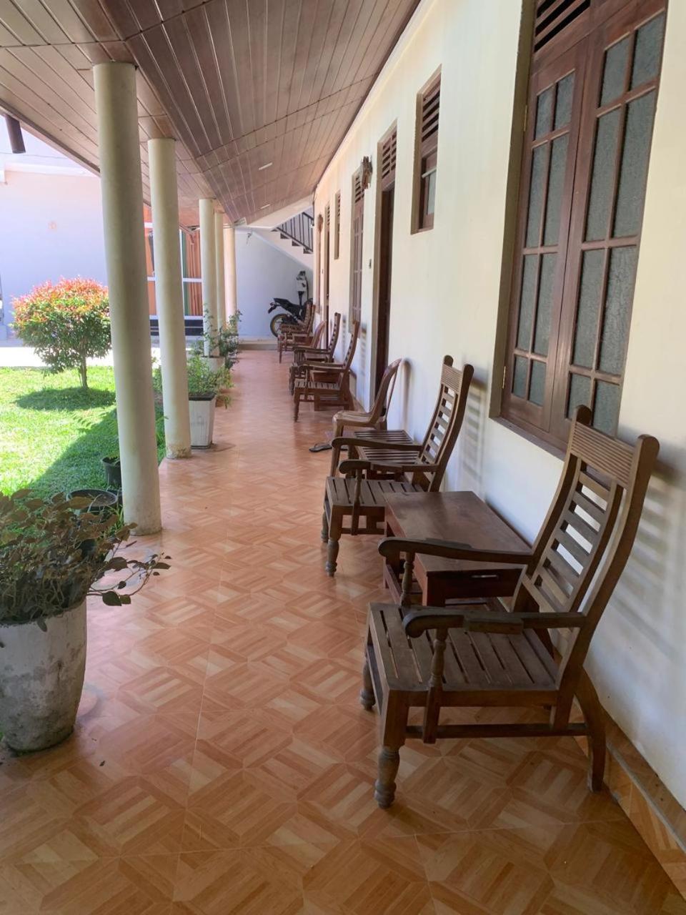 Malindu Yala Gate Hotel Tissamaharama Ngoại thất bức ảnh