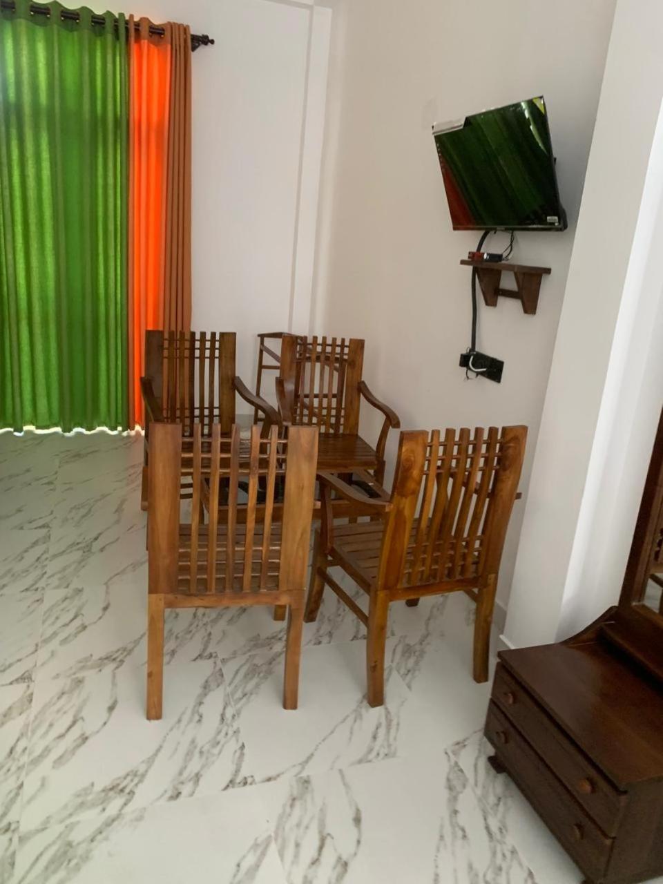 Malindu Yala Gate Hotel Tissamaharama Ngoại thất bức ảnh